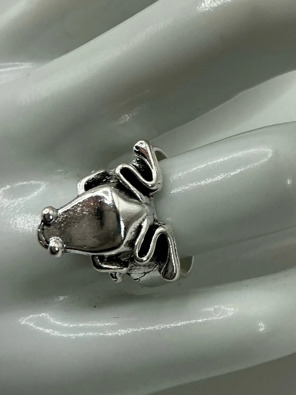 CUTE WHIMSICAL SILVER TONE FROG RING SIZE 6 1/2